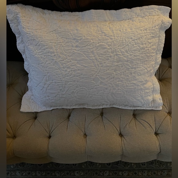 Pottery Barn Bedding Pottery Barn Set Of Two Standard Quilted